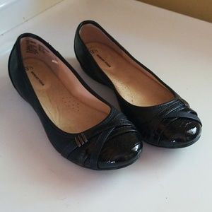 NWOT Black Dress Flats